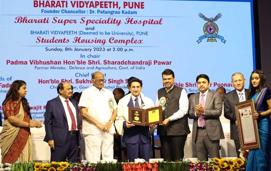 adar-poonawalla-receives-dr-patangrao-kadam-memorial-award